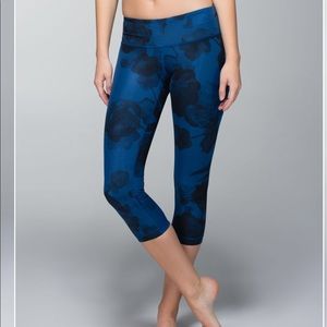 Lululemon Wunder Under Crop II *Full-On Luxtreme